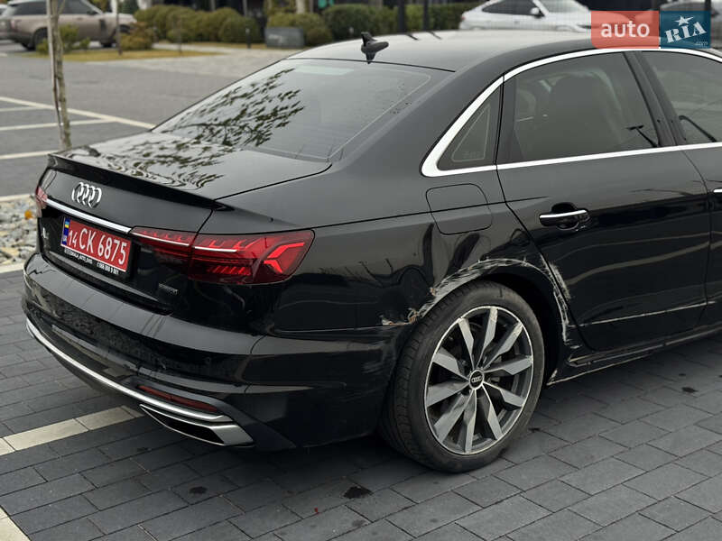 Седан Audi A4 2021 в Ужгороді