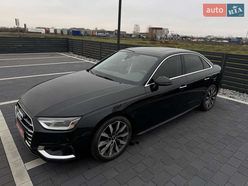 Седан Audi A4 2021 в Ужгороді