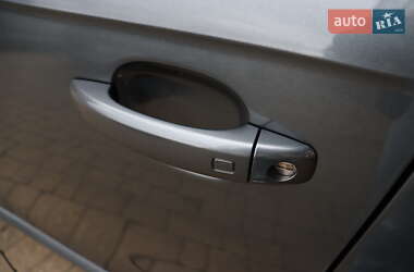 Седан Audi A4 2015 в Львове