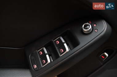 Седан Audi A4 2015 в Львове