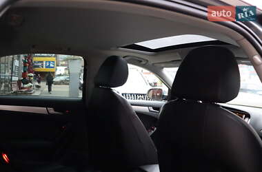 Седан Audi A4 2015 в Львове