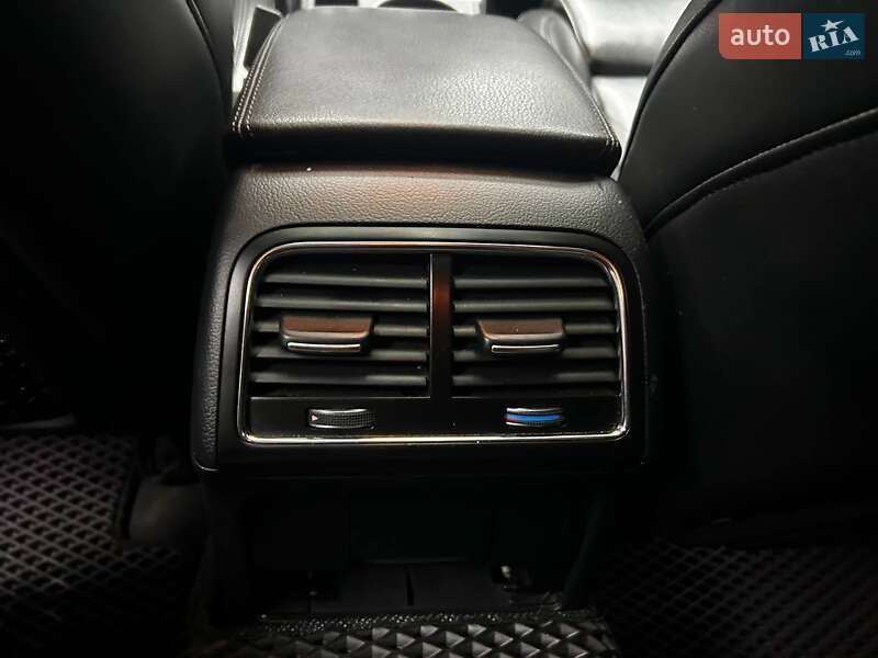 Седан Audi A4 2012 в Черновцах