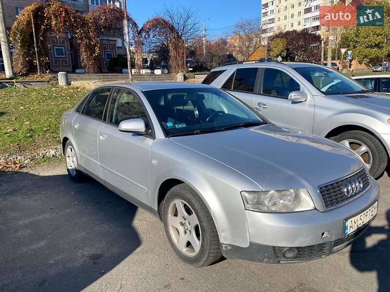 Седан Audi A4 2001 в Ірпені