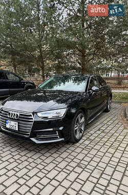 Седан Audi A4 2016 в Ивано-Франковске