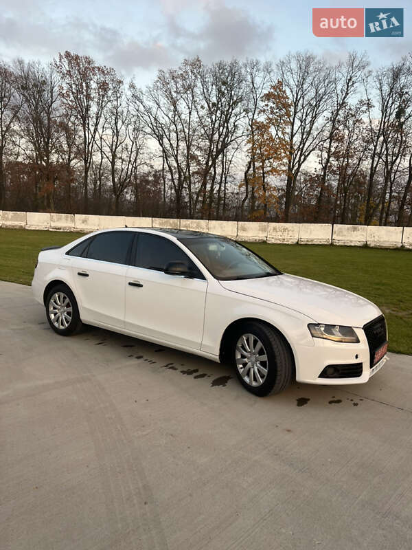 Седан Audi A4 2009 в Луцке