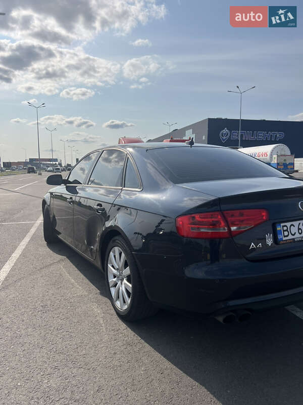 Седан Audi A4 2013 в Львові