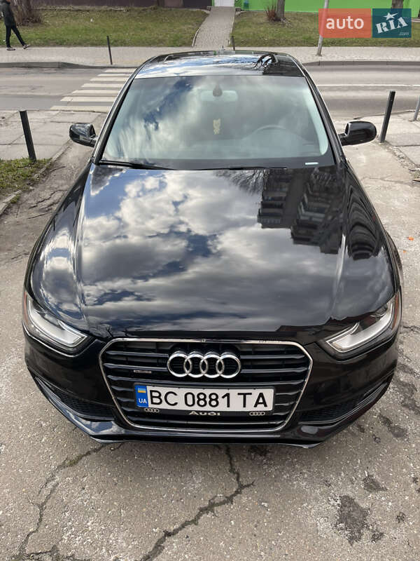 Седан Audi A4 2014 в Львові