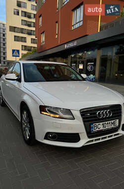 Седан Audi A4 2012 в Львові