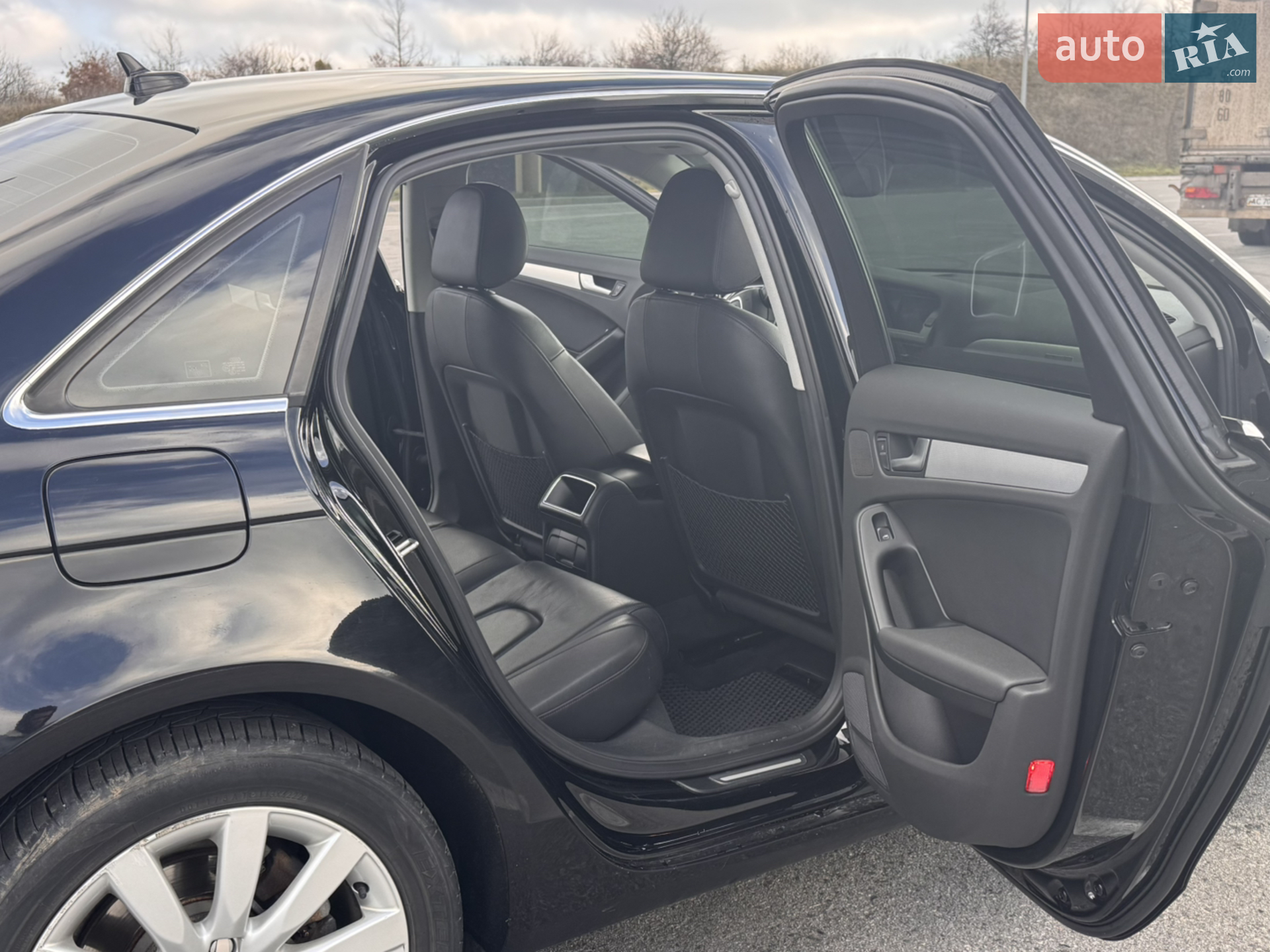 2012 Audi A4 - мініатюра 10