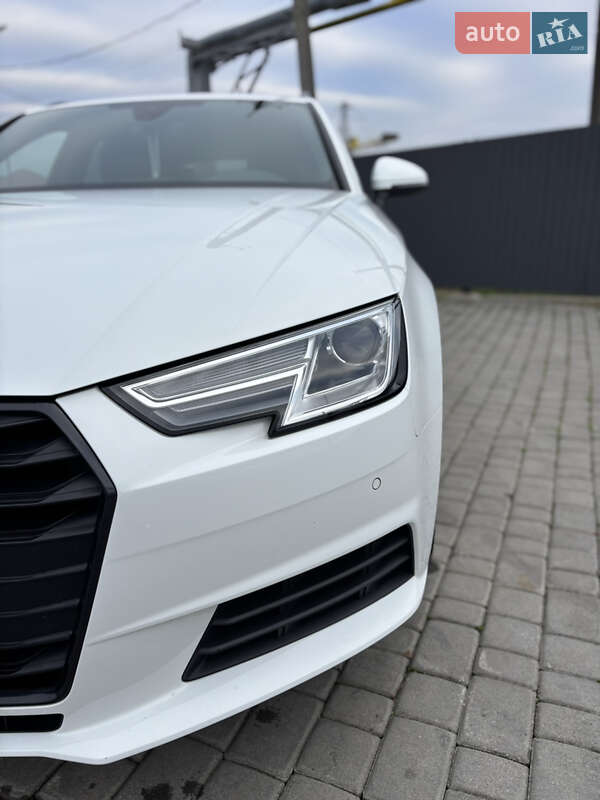 Универсал Audi A4 2018 в Мукачево
