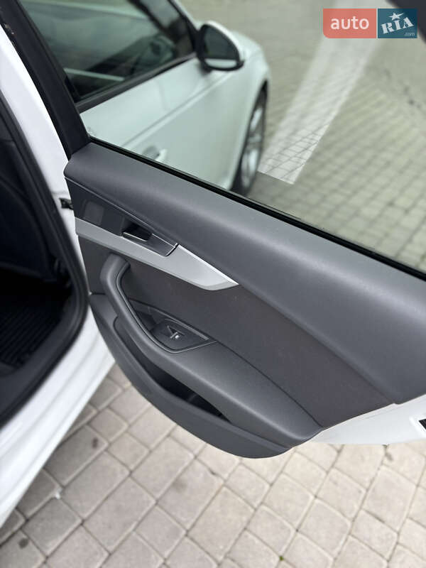 Универсал Audi A4 2018 в Мукачево