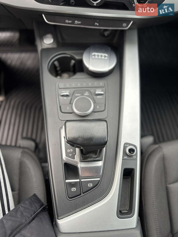 Универсал Audi A4 2018 в Мукачево