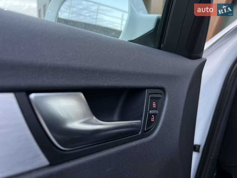 Універсал Audi A4 2010 в Луцьку