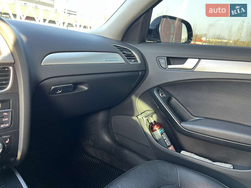 Седан Audi A4 2012 в Хмельницькому