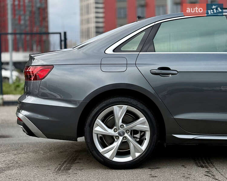 Седан Audi A4 2020 в Києві