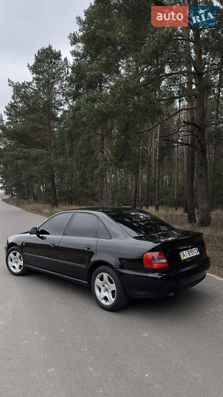 Седан Audi A4 1996 в Бородянці