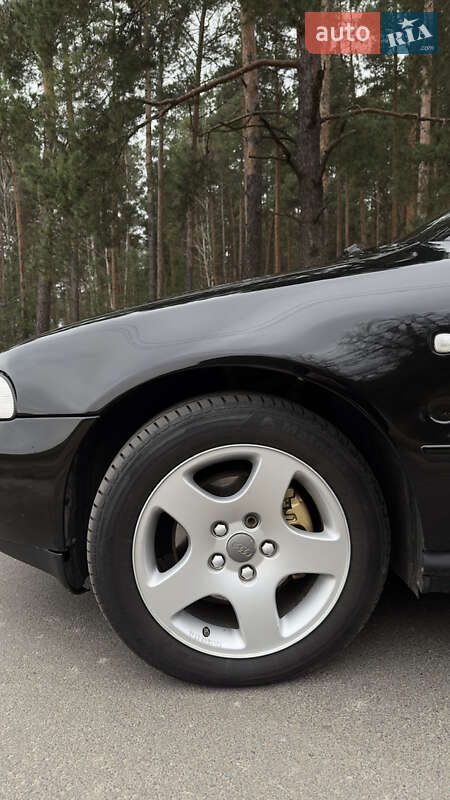 Седан Audi A4 1996 в Бородянці
