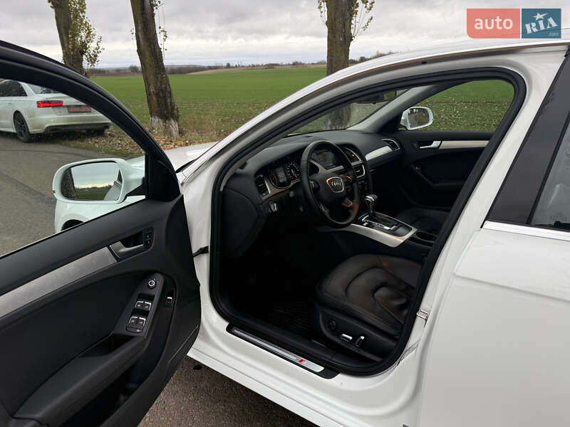 Седан Audi A4 2014 в Луцке