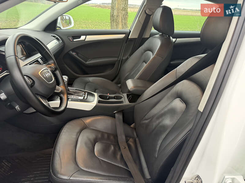 Седан Audi A4 2014 в Луцке