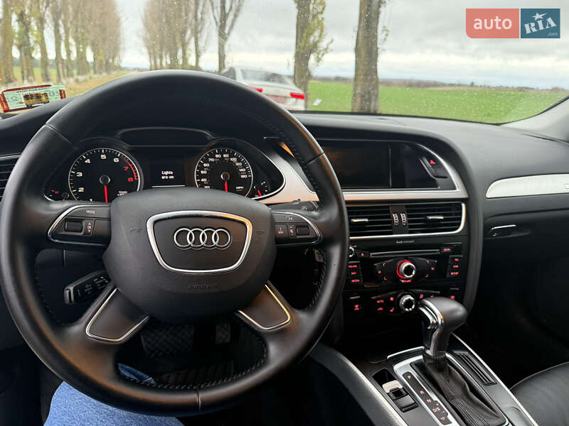 Седан Audi A4 2014 в Луцке