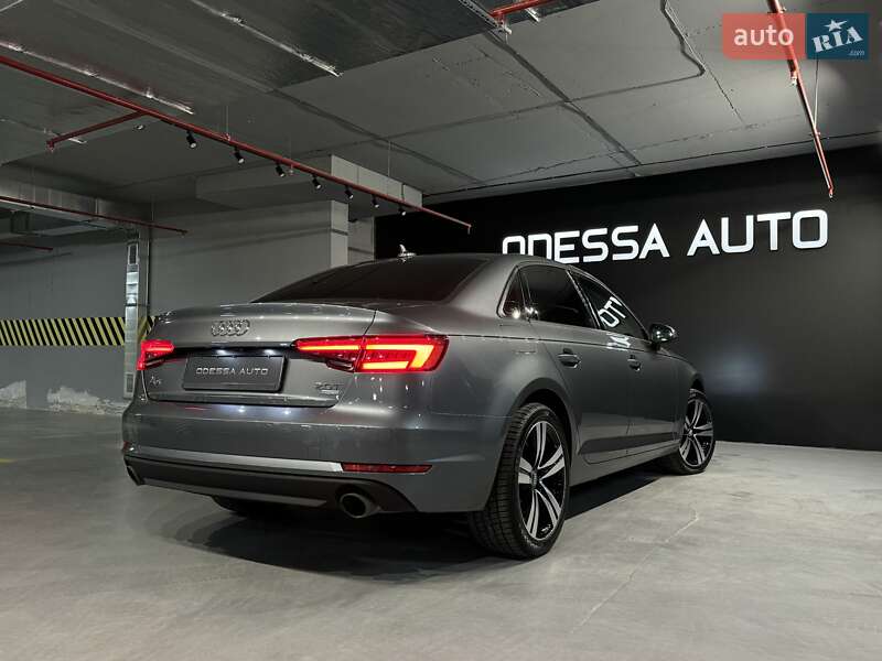 Седан Audi A4 2017 в Одесі