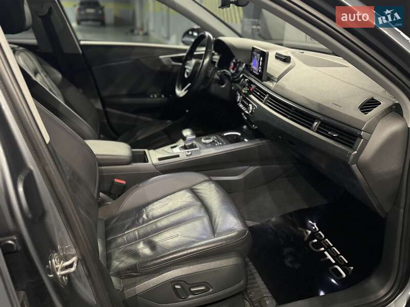 Седан Audi A4 2017 в Одесі