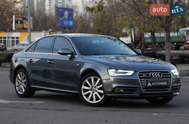 Седан Audi A4 2014 в Киеве
