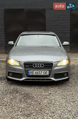Седан Audi A4 2010 в Львові