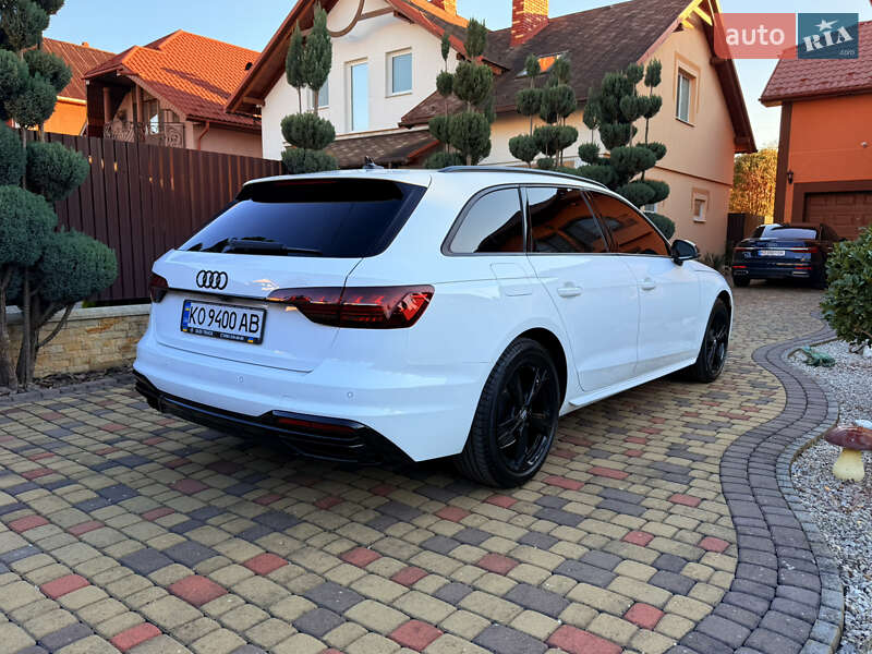 Универсал Audi A4 2022 в Мукачево