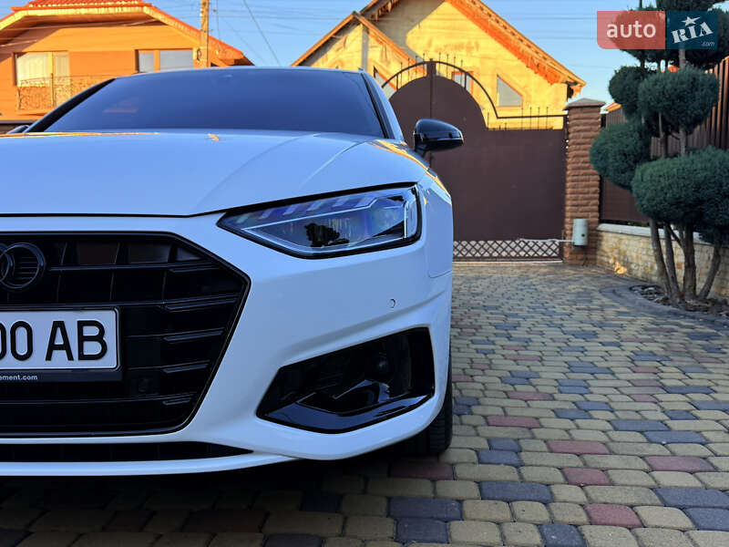 Универсал Audi A4 2022 в Мукачево