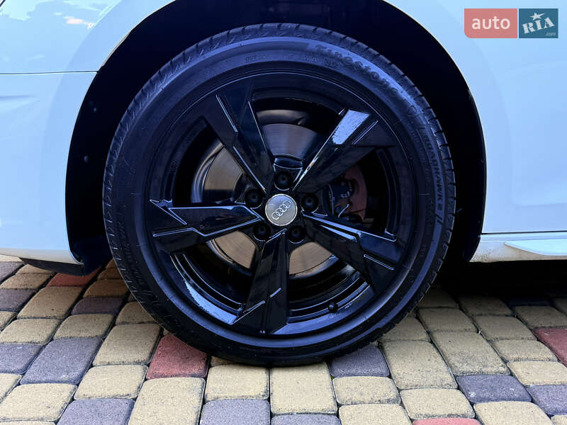 Универсал Audi A4 2022 в Мукачево