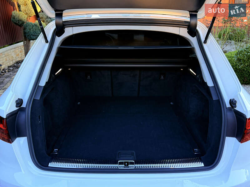 Универсал Audi A4 2022 в Мукачево