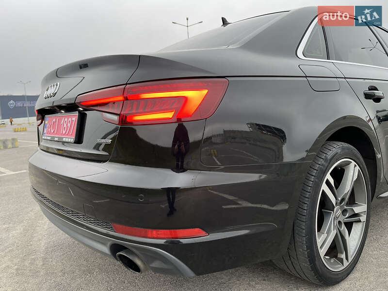 Седан Audi A4 2018 в Львові