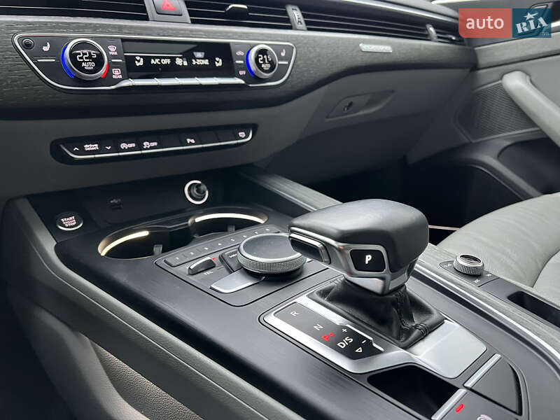 Седан Audi A4 2018 в Львові