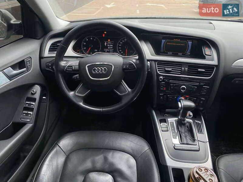 Седан Audi A4 2013 в Києві