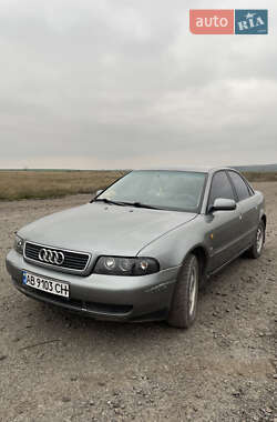 Седан Audi A4 1997 в Погребище