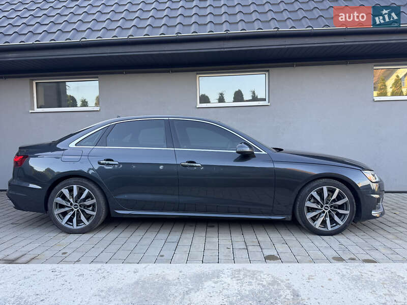 Седан Audi A4 2021 в Луцьку