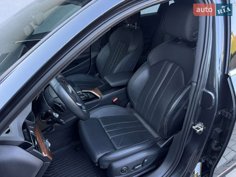 Седан Audi A4 2021 в Луцьку