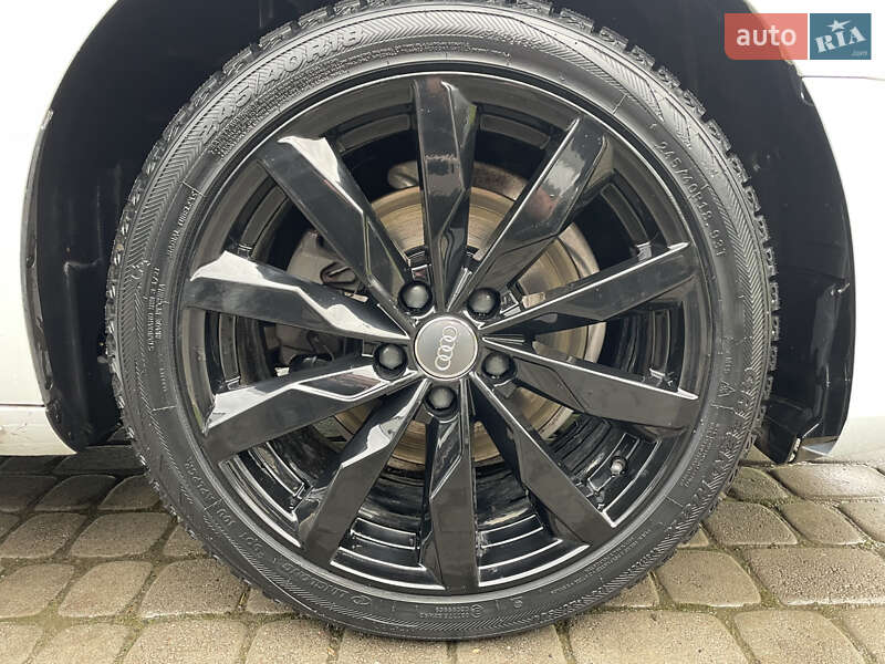 Седан Audi A4 2017 в Львове