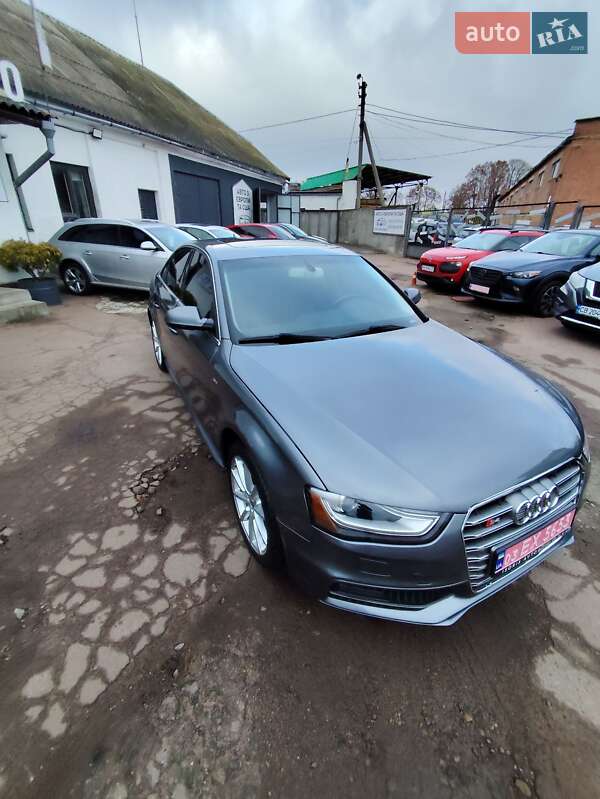 Седан Audi A4 2015 в Чернігові