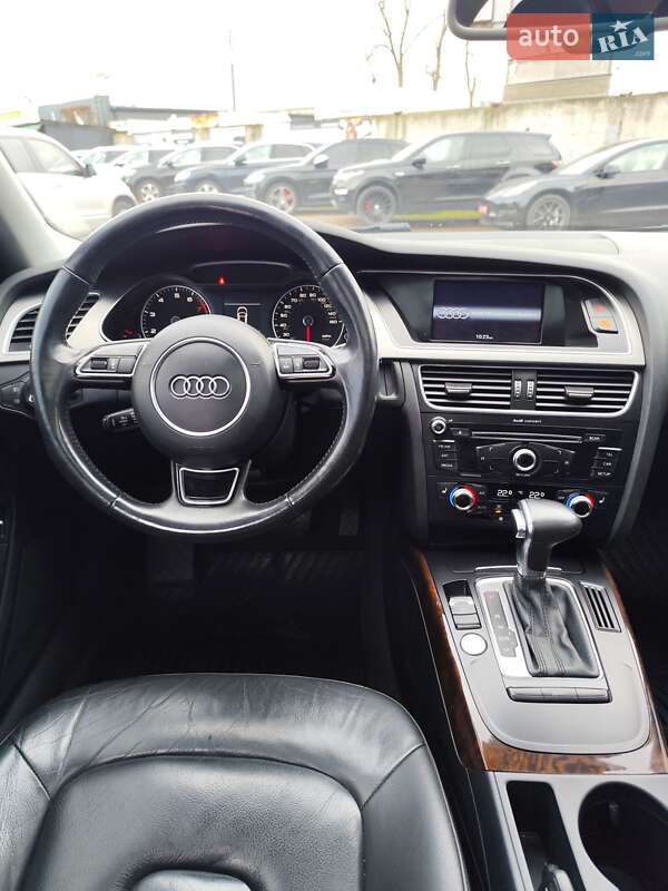 Седан Audi A4 2015 в Чернігові