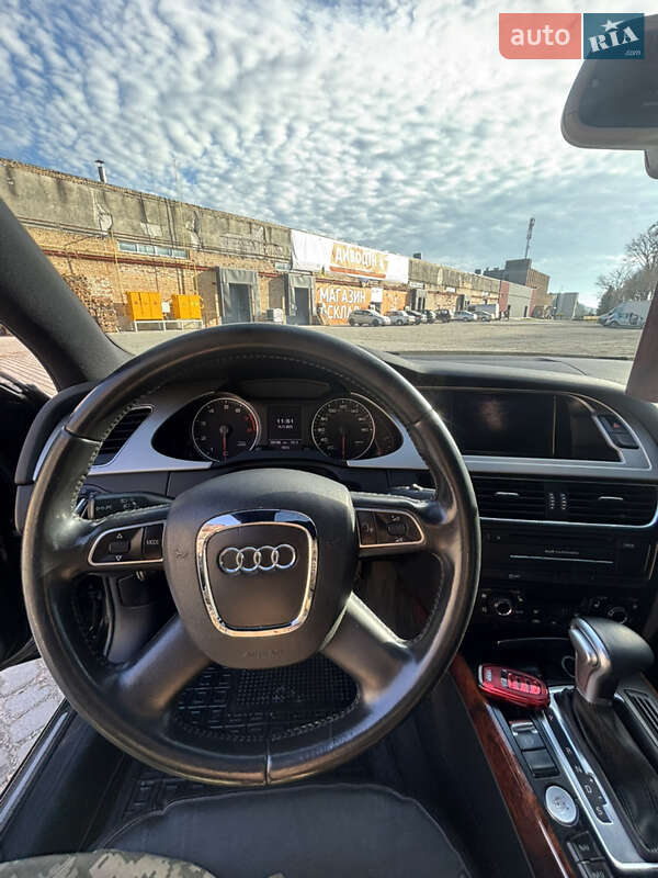 Седан Audi A4 2012 в Івано-Франково