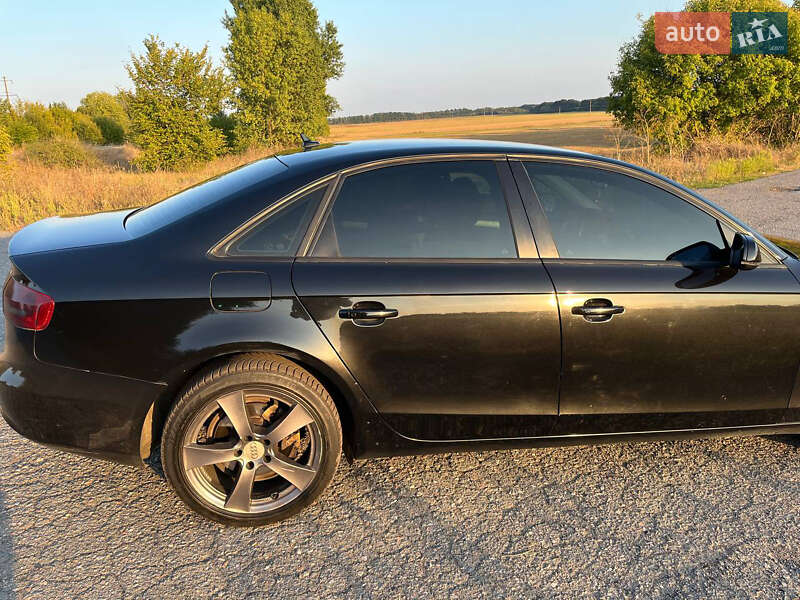Седан Audi A4 2012 в Смеле
