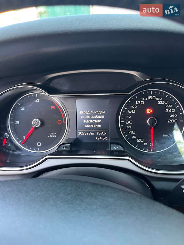 Седан Audi A4 2012 в Смеле