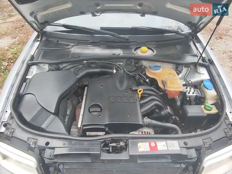 Седан Audi A4 1999 в Павлограді