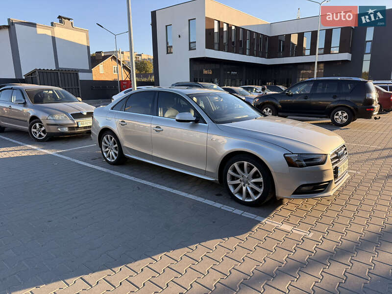 Седан Audi A4 2013 в Калиновке