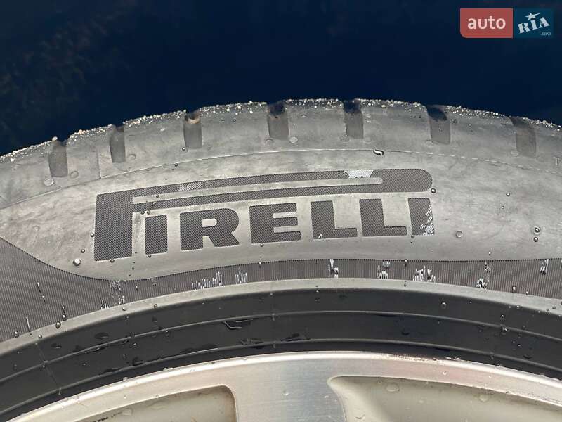 Универсал Audi A4 2018 в Киеве