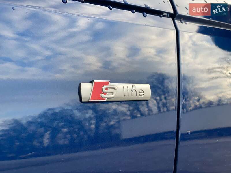 Универсал Audi A4 2018 в Киеве