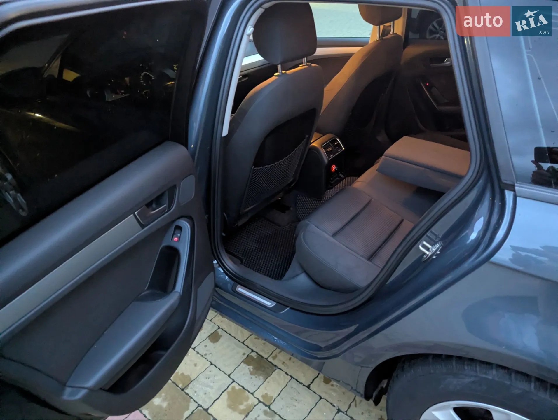 2010 Audi A4 - мініатюра 10