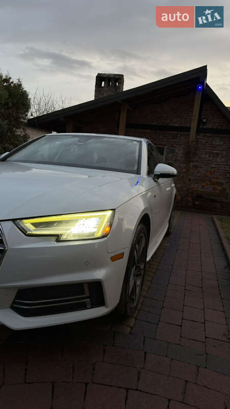 Седан Audi A4 2016 в Львові